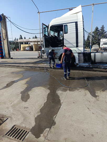 Lavado Y Engrase De Camiones