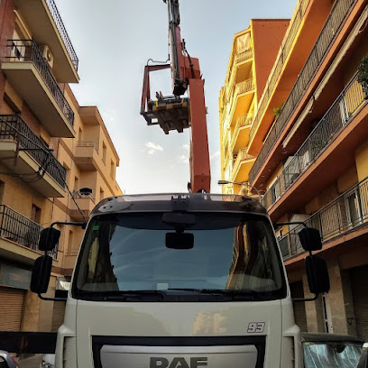 Gruas, Transportes y Carretillas Jc, S.L.