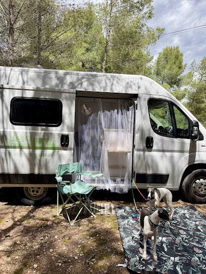 Las Donyas Van